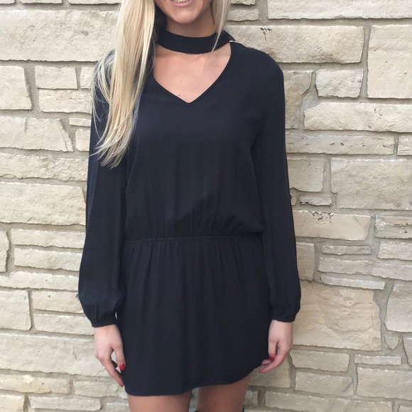 Mustard Seed Dresses & Skirts - Keyhole Neckline Black Dress